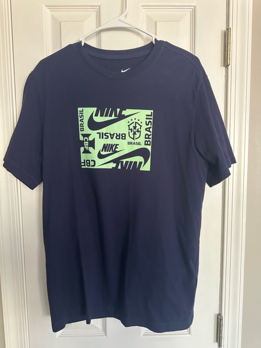 Nike Brasil Brazil Soccer World Cup Navy Tee Graphic. Medium